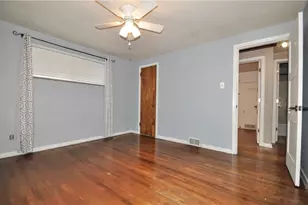 1011 Santa Monica Dr, Port Vue, PA 15133 - Photo 15