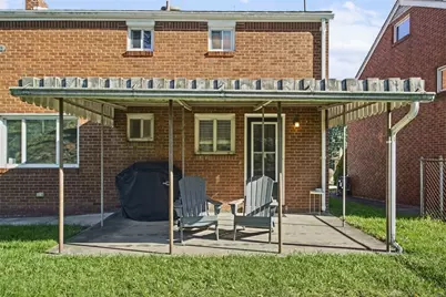 1028 Ardmore Manor Dr, Pittsburgh, PA 15221 - Photo 17