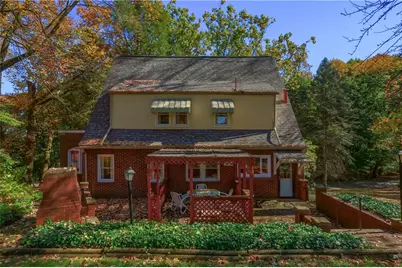 1111 Connoquenessing Ter, Ellwood City, PA 16117 - Photo 5