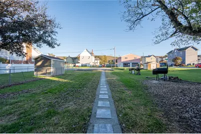 425 W 1st Ave, Derry Boro, PA 15627 - Photo 23