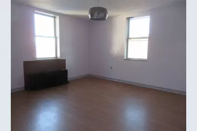 4502 Mollenauer St, Bethel Park, PA 15102 - Photo 9