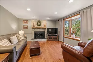 101 Halsey Ct, Pittsburgh, PA 15228 - Photo 5
