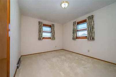 140 Victoria Dr, White Oak, PA 15131 - Photo 17