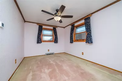140 Victoria Dr, White Oak, PA 15131 - Photo 7