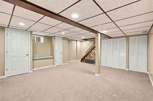 5742 Janet Dr, Bethel Park, PA 15236 - Photo 23
