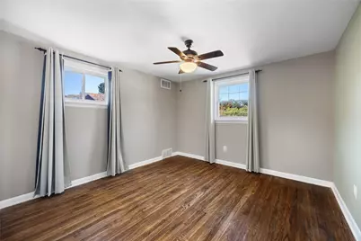 513 W Miller Ave, Munhall, PA 15120 - Photo 15