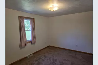 1106 Creighton Ave, Pitcairn, PA 15140 - Photo 7