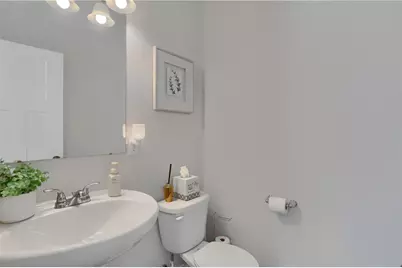 383 Northwestern Dr, Wayne Township, PA 16117 - Photo 13