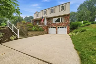 5077 Lakewood Dr, Hampton, PA 15044 - Photo 1