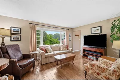 5077 Lakewood Dr, Hampton, PA 15044 - Photo 9