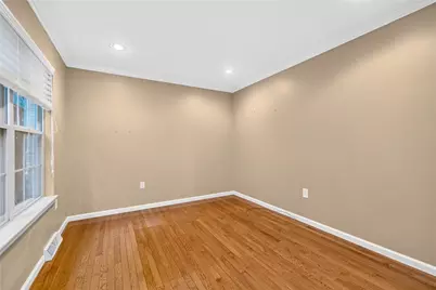 707 Dunbury Ct, Seven Fields Boro, PA 16046 - Photo 11