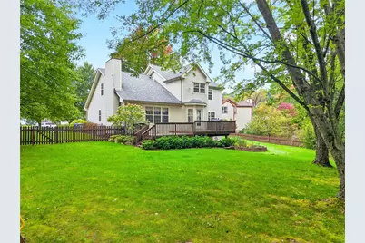707 Dunbury Ct, Seven Fields Boro, PA 16046 - Photo 3