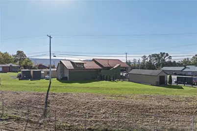 3829 State Route 31, Donegal, PA 15646 - Photo 11
