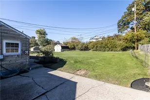 223 Lexington Dr, Elizabeth Twp/Boro, PA 15135 - Photo 27