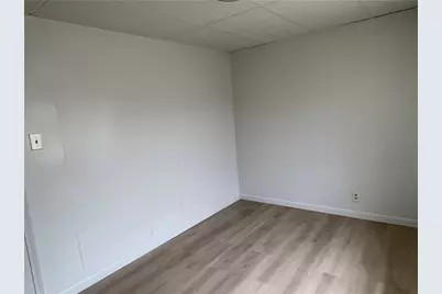 2645 Woodlawn Dr, McKeesport, PA 15146 - Photo 3
