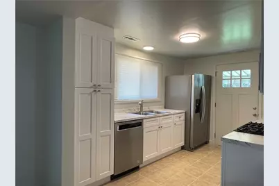 2645 Woodlawn Dr, McKeesport, PA 15146 - Photo 5