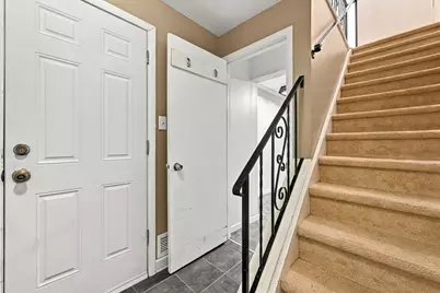236 Woodbridge Drive, Ross Twp, PA 15237 - Photo 5