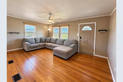 855 Glenn St, South Strabane, PA 15301 - Photo 5