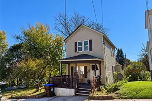 389 Russell St, Sharon, PA 16146 - Photo 1
