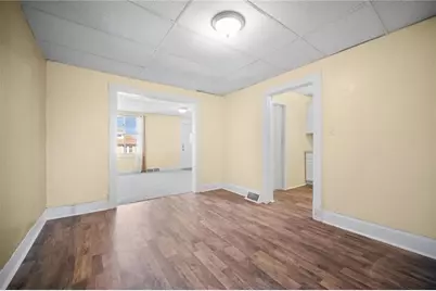 716 Saint Clair Ave, Jeannette, PA 15644 - Photo 9