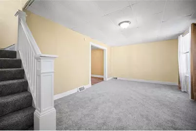 716 Saint Clair Ave, Jeannette, PA 15644 - Photo 5