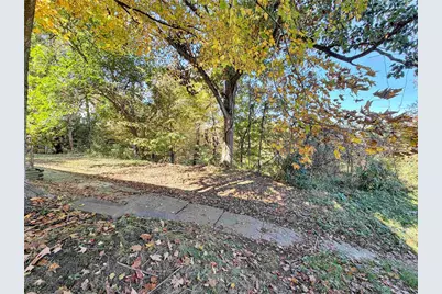 359 Pennsylvania Ave, Clairton, PA 15025 - Photo 3