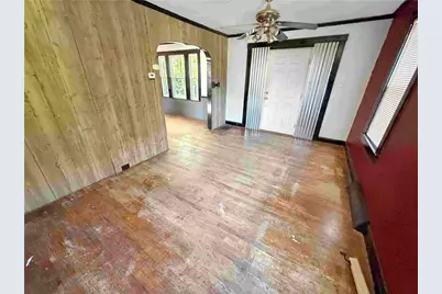 359 Pennsylvania Ave, Clairton, PA 15025 - Photo 5