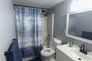 1048 Barnsley Dr, South Park, PA 15129 - Photo 9