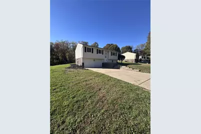 1048 Barnsley Dr, South Park, PA 15129 - Photo 1
