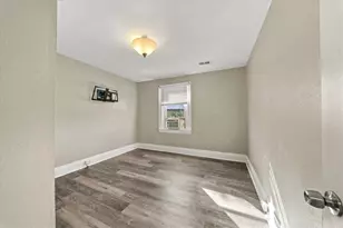 2345 Palm Beach Ave, Beechview, PA 15216 - Photo 15