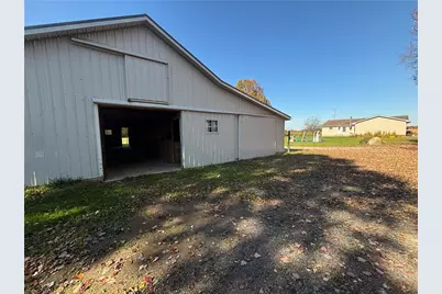 238 Buckwalter Rd, Shenango Township, PA 16142 - Photo 5