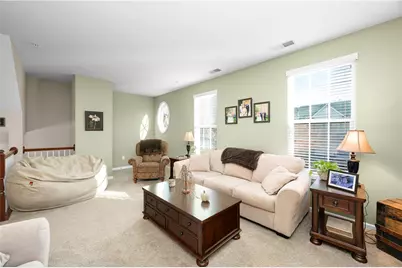 210 Broadstone Dr, Adams Township, PA 16046 - Photo 7