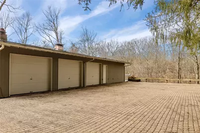 112 Wynnwood Dr, Pittsburgh, PA 15215 - Photo 3