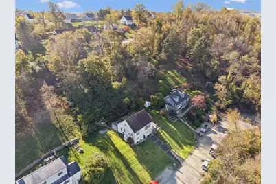 3126 Ridgeway Dr, South Park, PA 15129 - Photo 3
