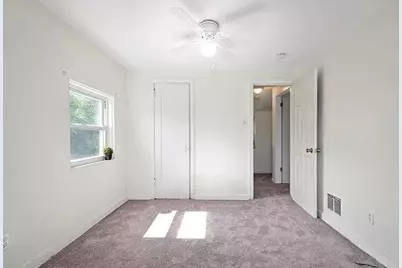 1042 Lindberg Ave, Pittsburgh, PA 15120 - Photo 17