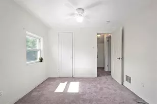 1042 Lindberg Ave, Pittsburgh, PA 15120 - Photo 17