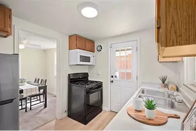 1042 Lindberg Ave, Pittsburgh, PA 15120 - Photo 15