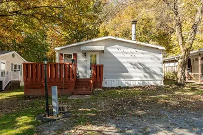31 Emerald Dr, Pine Township, PA 16127 - Photo 1