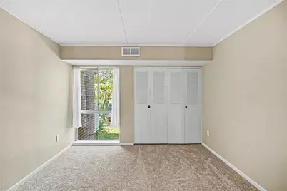 2301 Charlemagne Cir, Ross Twp, PA 15237 - Photo 13