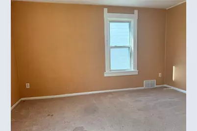 213 Franklin Ave, Ellwood City, PA 16117 - Photo 21