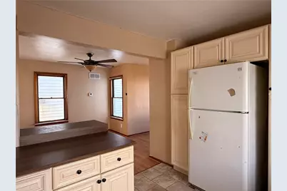 213 Franklin Ave, Ellwood City, PA 16117 - Photo 11
