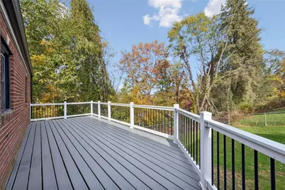 100 Spruce Street, Jeannette, PA 15644 - Photo 5