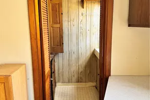 143 Warden St, Pittsburgh, PA 15220 - Photo 9