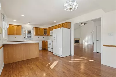 1057 Maplewood Dr, Cecil, PA 15317 - Photo 15