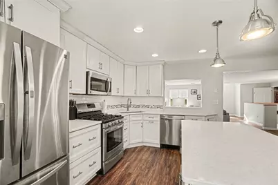 540 Lakewood Dr, Monroeville, PA 15146 - Photo 9
