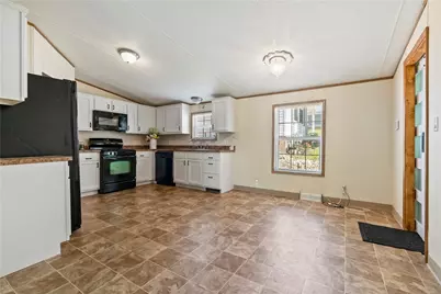111 Pembrooke Dr, Salem Township, PA 15626 - Photo 5