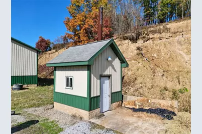 1375 Kittanning Pike, Fairview Township, PA 16061 - Photo 21