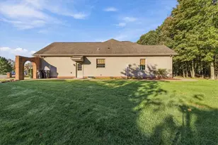 103 Shining Star Ct, Center Township, PA 15001 - Photo 33