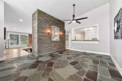 202 Horseshoe Dr, Adams Township, PA 16046 - Photo 5