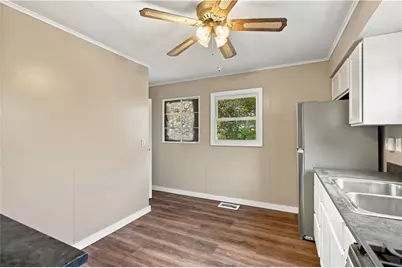 265 Berry St, Baden, PA 15005 - Photo 9